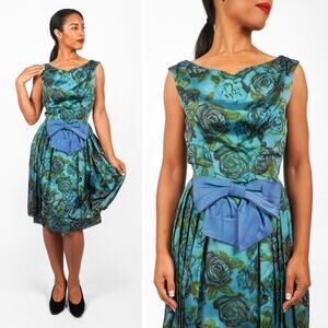 Vintage 60's Cabbage Rose Floral Dress w/ Bubble Hem Skirt Waist Bow | S/M